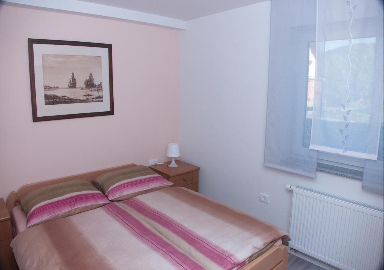 Begunje pri Cerknici Apartmaji Anita מראה חיצוני תמונה