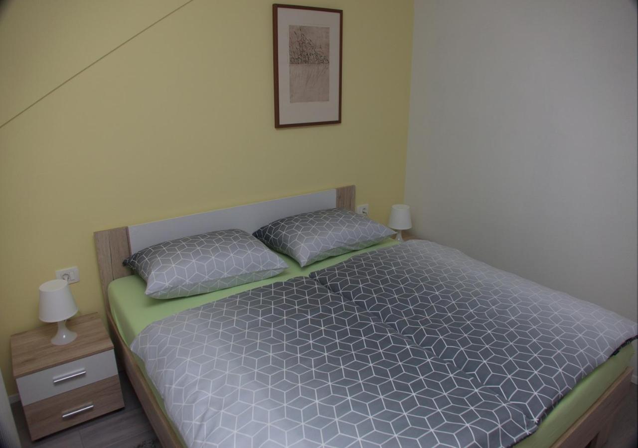 Begunje pri Cerknici Apartmaji Anita מראה חיצוני תמונה