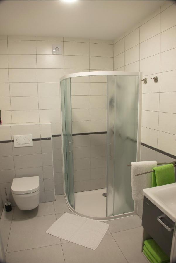 Begunje pri Cerknici Apartmaji Anita מראה חיצוני תמונה