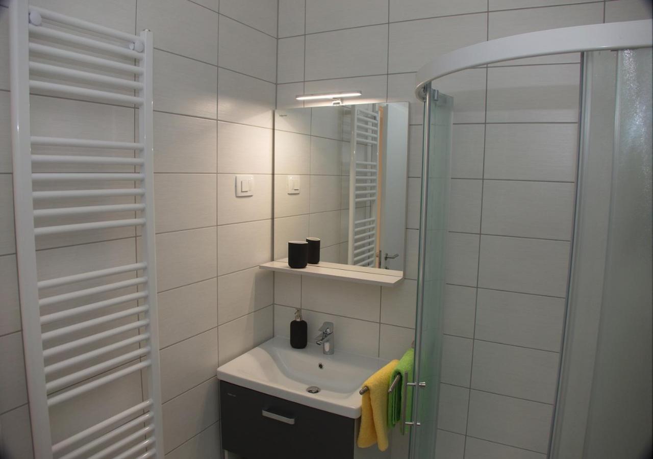 Begunje pri Cerknici Apartmaji Anita מראה חיצוני תמונה