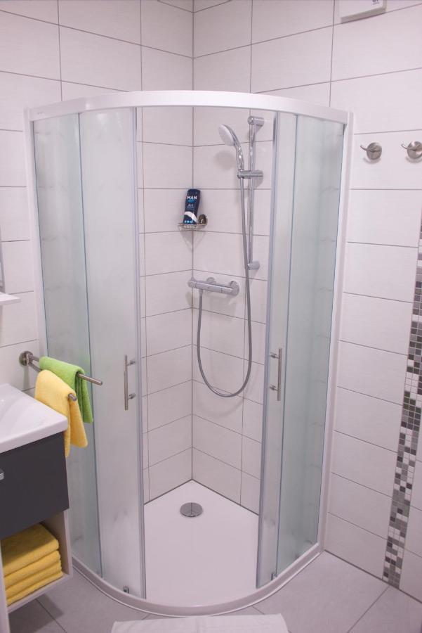 Begunje pri Cerknici Apartmaji Anita מראה חיצוני תמונה