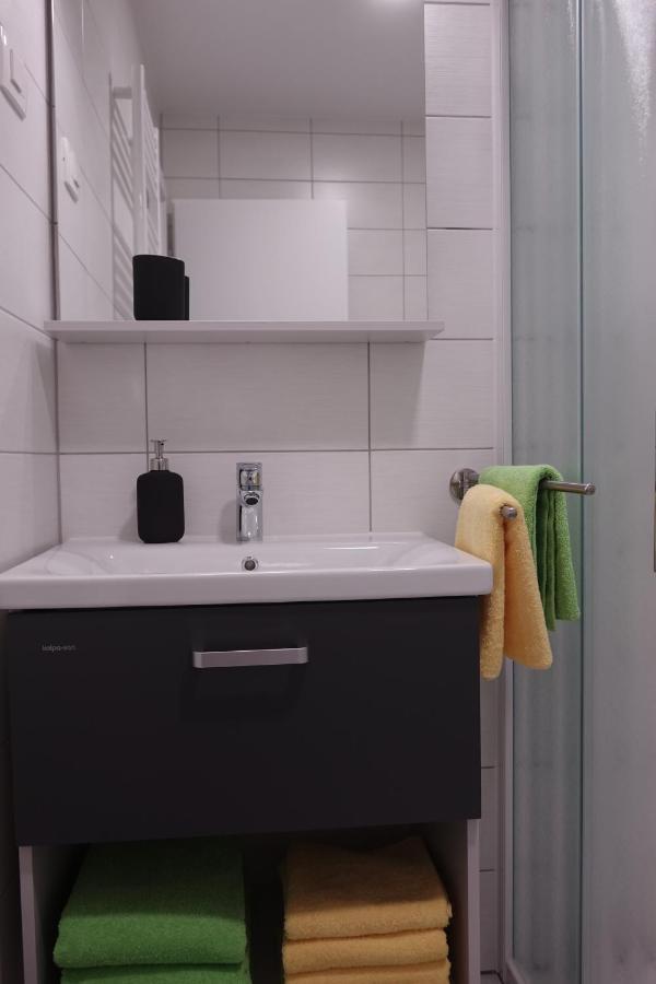 Begunje pri Cerknici Apartmaji Anita מראה חיצוני תמונה