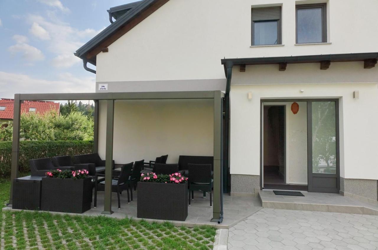 Begunje pri Cerknici Apartmaji Anita מראה חיצוני תמונה